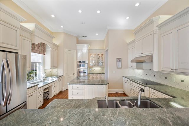 2640 BELLERIVE DRIVE, Lakeland, FL 33803