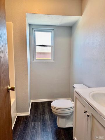 344 Douglas Avenue B, Mascoutah, IL 62258