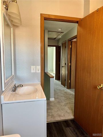344 Douglas Avenue B, Mascoutah, IL 62258