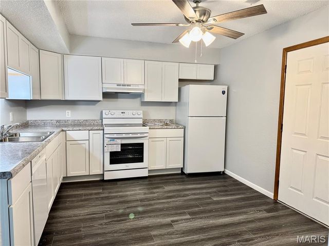 344 Douglas Avenue B, Mascoutah, IL 62258