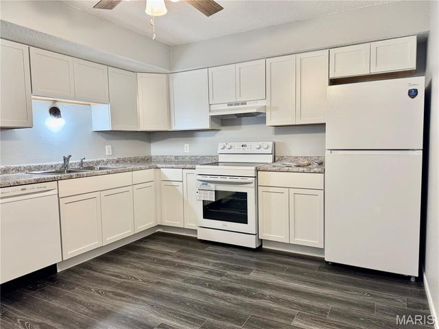 344 Douglas Avenue B, Mascoutah, IL 62258