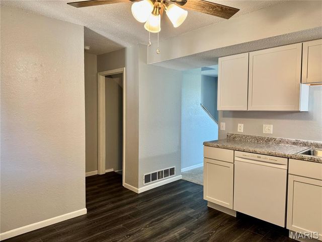 344 Douglas Avenue B, Mascoutah, IL 62258