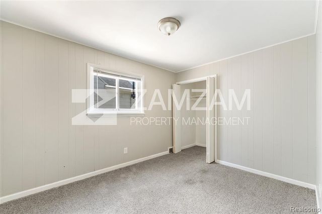8233 Stephens, Center Line, MI 48015