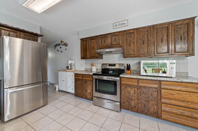 5510 Thompson Hill Road, Proctor, MN 55810