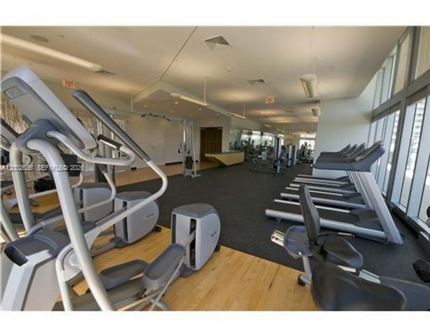 79 SW 12th St 1605, Miami, FL 33130