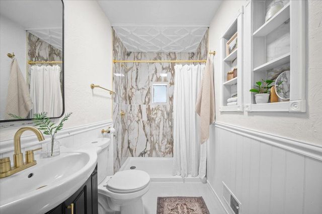 2610 32nd Street, Kentwood, MI 49512