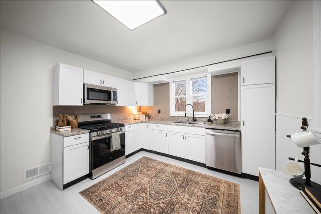 2610 32nd Street, Kentwood, MI 49512