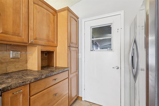 9700 SW 59th St, Cooper City, FL 33328