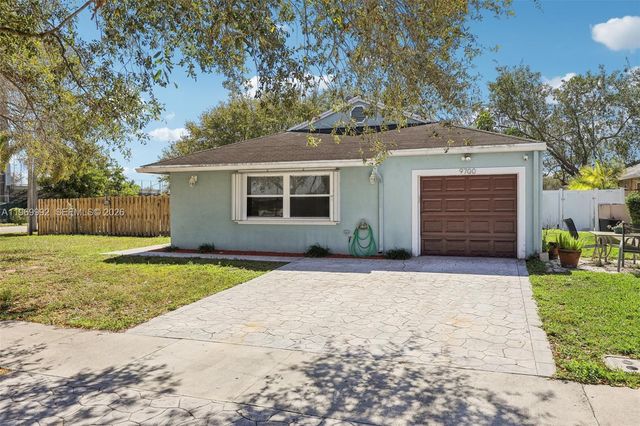 9700 SW 59th St, Cooper City, FL 33328