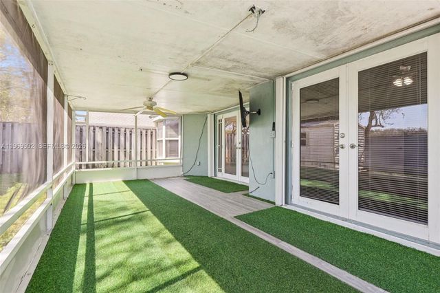 9700 SW 59th St, Cooper City, FL 33328