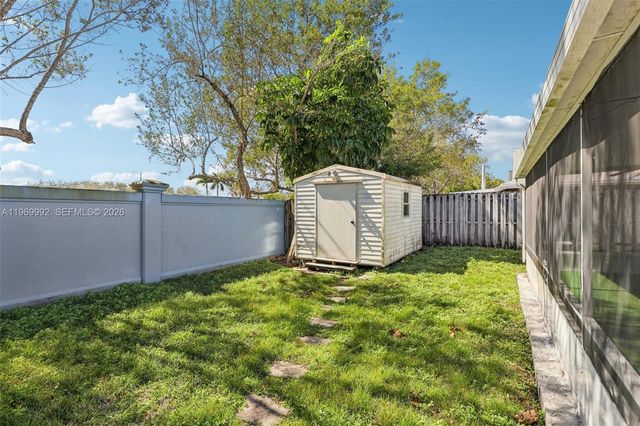 9700 SW 59th St, Cooper City, FL 33328