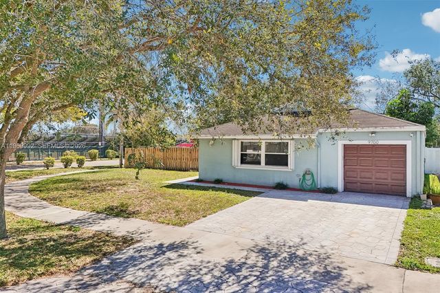 9700 SW 59th St, Cooper City, FL 33328