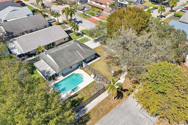 9700 SW 59th St, Cooper City, FL 33328