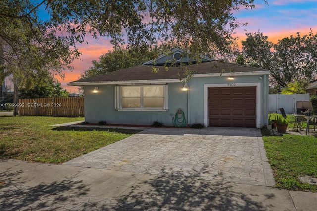 9700 SW 59th St, Cooper City, FL 33328
