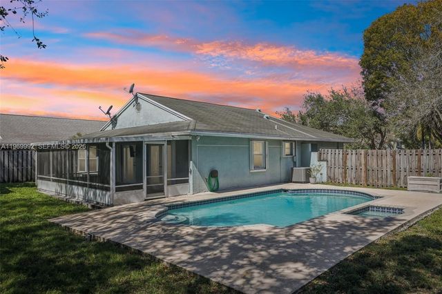 9700 SW 59th St, Cooper City, FL 33328