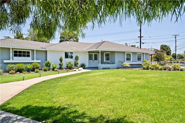 18211 Fairhaven, Santa Ana, CA 92705