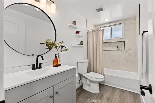 18211 Fairhaven, Santa Ana, CA 92705