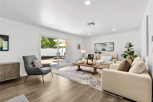 18211 Fairhaven, Santa Ana, CA 92705