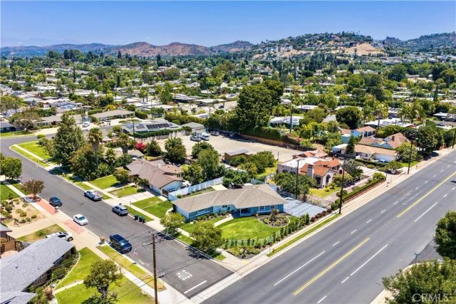 18211 Fairhaven, Santa Ana, CA 92705