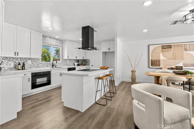 18211 Fairhaven, Santa Ana, CA 92705