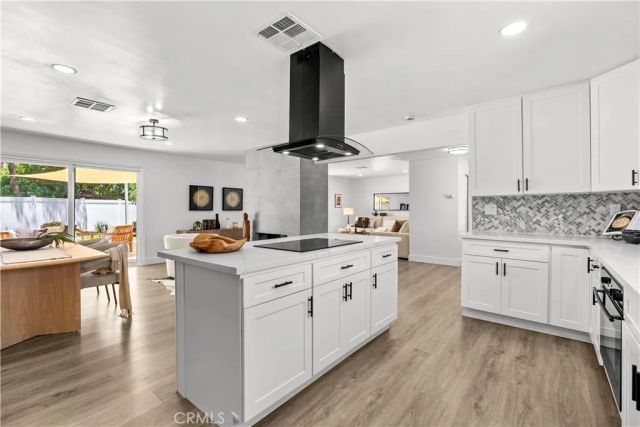 18211 Fairhaven, Santa Ana, CA 92705