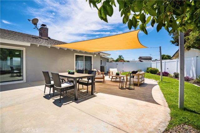 18211 Fairhaven, Santa Ana, CA 92705