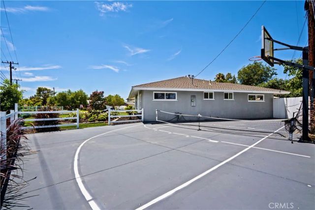 18211 Fairhaven, Santa Ana, CA 92705