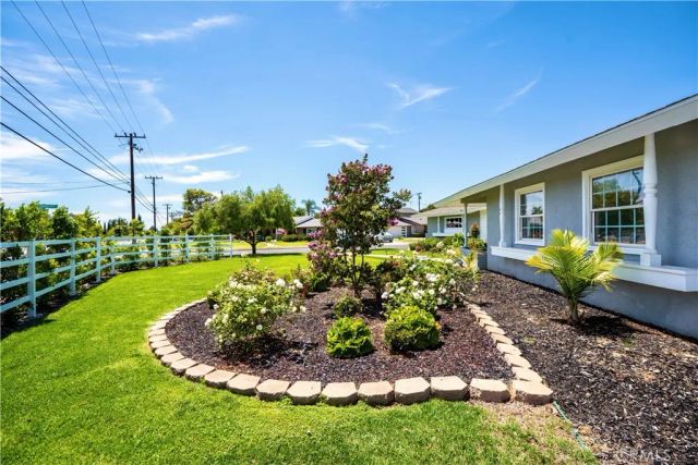 18211 Fairhaven, Santa Ana, CA 92705