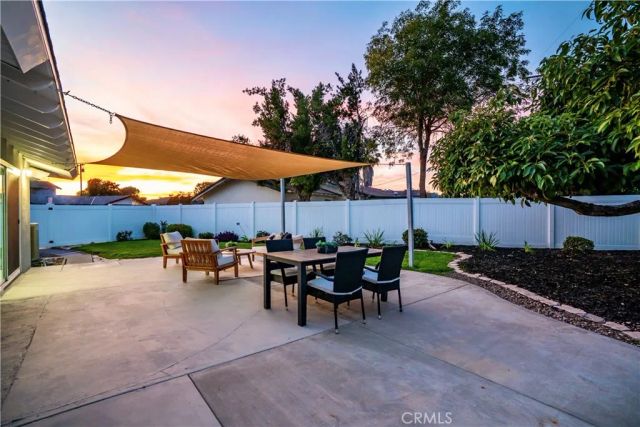 18211 Fairhaven, Santa Ana, CA 92705