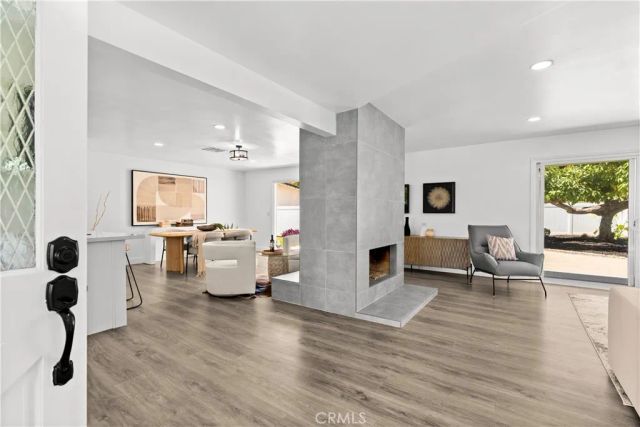 18211 Fairhaven, Santa Ana, CA 92705