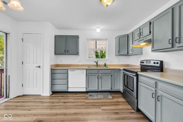 611 E Pine Ridge Drive, Westfield, IN 46074