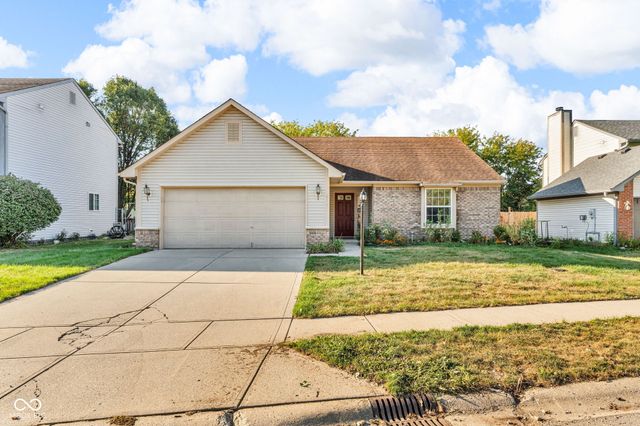 611 E Pine Ridge Drive, Westfield, IN 46074