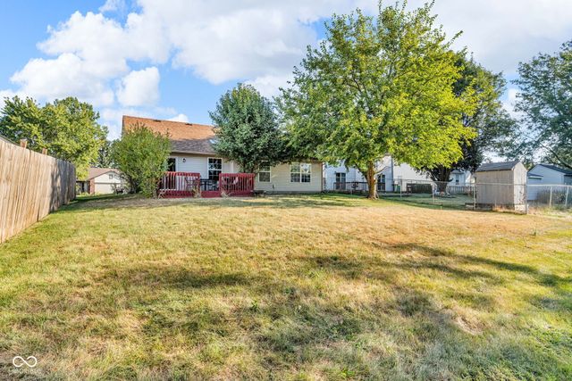 611 E Pine Ridge Drive, Westfield, IN 46074