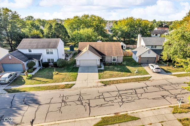 611 E Pine Ridge Drive, Westfield, IN 46074
