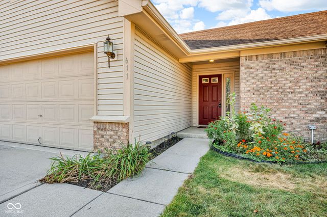 611 E Pine Ridge Drive, Westfield, IN 46074