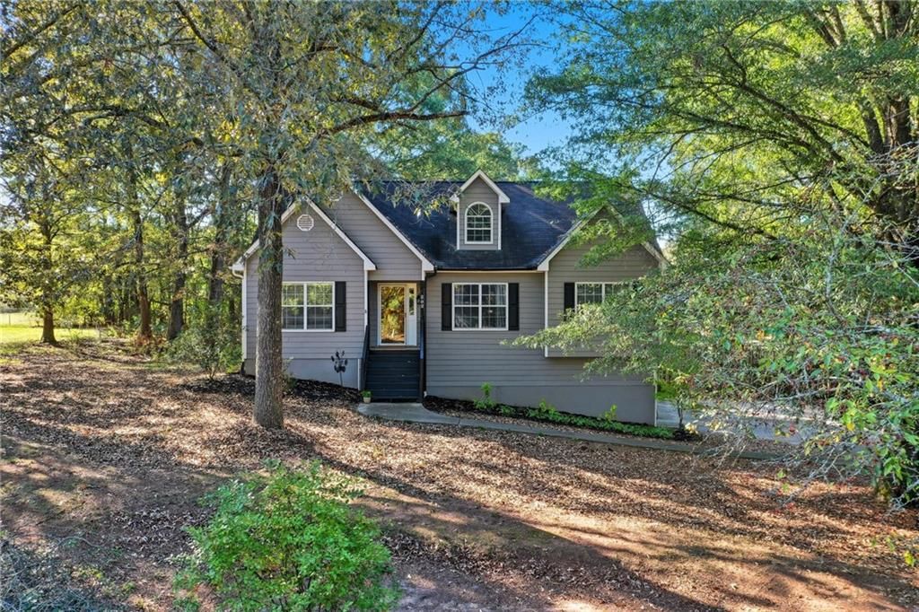 309 Amberwood Court, Euharlee, GA 30145