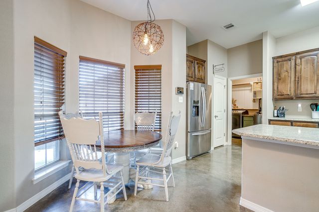 608 Brandt Street, Grandview, TX 76050