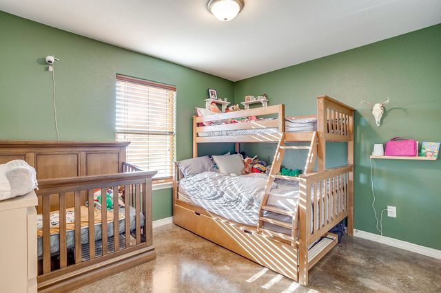 608 Brandt Street, Grandview, TX 76050