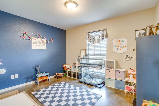 608 Brandt Street, Grandview, TX 76050