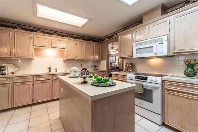 6325 Brianna Cir, Corpus Christi, TX 78414
