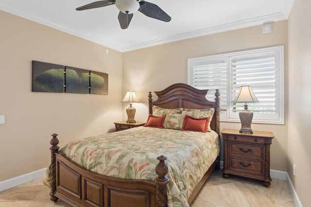 2640 Lake Shore Drive 1811, Riviera Beach, FL 33404