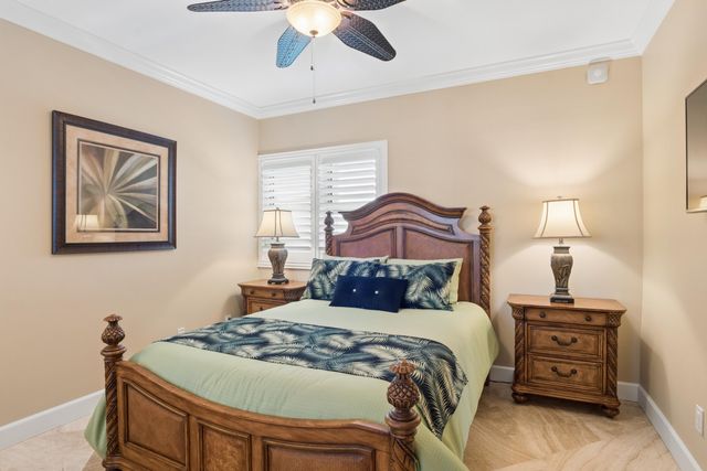 2640 Lake Shore Drive 1811, Riviera Beach, FL 33404