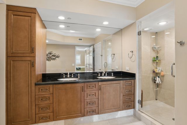 2640 Lake Shore Drive 1811, Riviera Beach, FL 33404