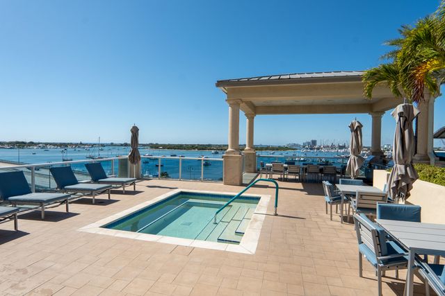 2640 Lake Shore Drive 1811, Riviera Beach, FL 33404