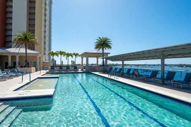 2640 Lake Shore Drive 1811, Riviera Beach, FL 33404