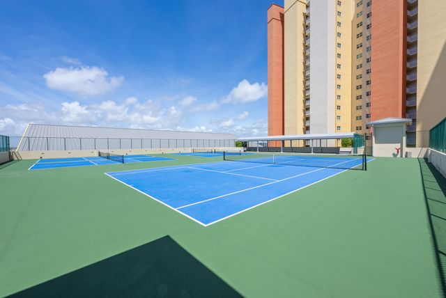 2640 Lake Shore Drive 1811, Riviera Beach, FL 33404