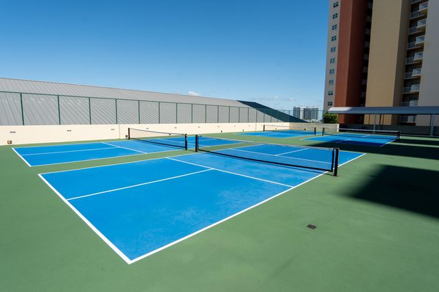 2640 Lake Shore Drive 1811, Riviera Beach, FL 33404