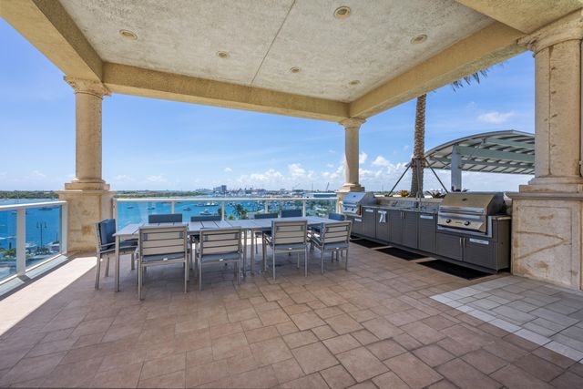 2640 Lake Shore Drive 1811, Riviera Beach, FL 33404