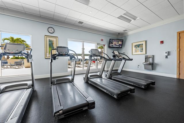 2640 Lake Shore Drive 1811, Riviera Beach, FL 33404