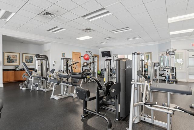 2640 Lake Shore Drive 1811, Riviera Beach, FL 33404